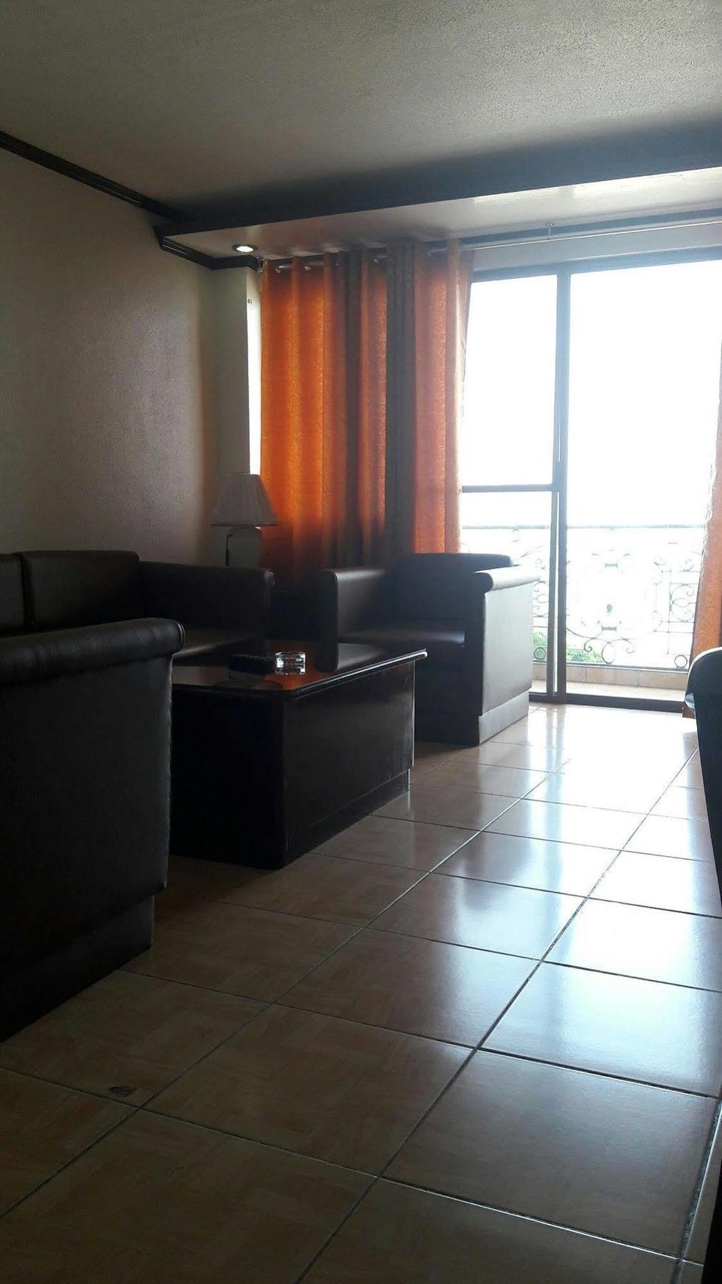 Don Felipe Hotel Ormoc City Exterior foto